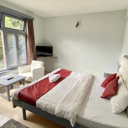 Hotel Meadows View, Near Mall Road Manali 외부 사진