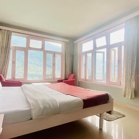 Hotel Meadows View, Near Mall Road Manali 외부 사진